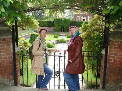 g4/73/564073/3/61028055.HamptonCourtPalace56.jpg