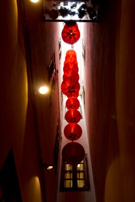 [2012.02.18] red lightwell