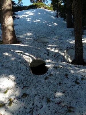 snow_hole.JPG