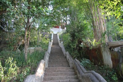 At this point on Phou Si Hill, the steps were looking pretty formidable!
