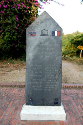 Plaque in Luang Prabang stating that it is a UNESCO World Heritage site.