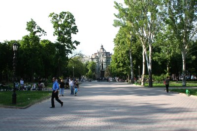 A distant view of Vorontsov's monument. Pushkin had an affair with Countess Vorontsov, his wife.