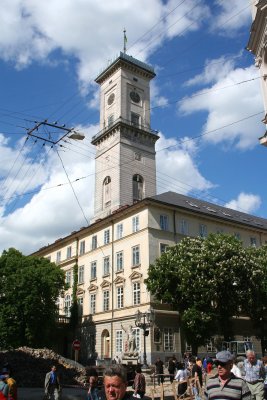 The Ratucha (Town Hall) was built a in 1835 has a clock and a 65-meter tower.