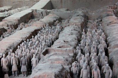 The puddle walls are lower than the terracotta warriors, because a flood in Pit 1 caused them to partially collapse.