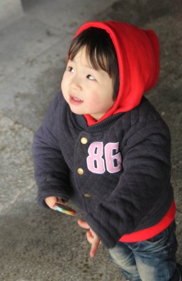 Another cute Chinese kid in Xian.