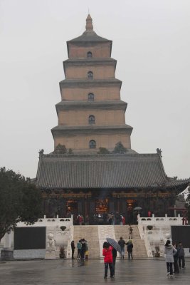 The Wild Goose Pagoda was built in 652 during the reign of Emperor Gaozong of the Tang Dynasty (618-907).