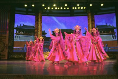 Women dancers resplendent in Tang Dynasty costumes.