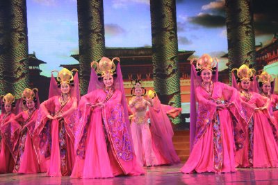 Throughout the show, the performers demonstrated the tremendous culture and artistry of the Tang Dynasty.