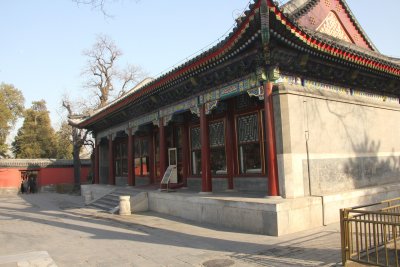 Side view of the smaller pavilion.