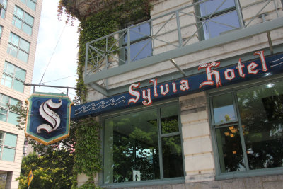 While in Vancouver, we stayed in the Sylvia Hotel located on English Bay, beside Stanley Park.
