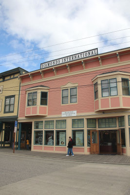 One of many jewelry shops in Skagway.