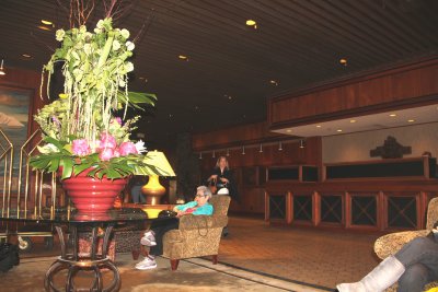 Lobby and front desk of the hotel.