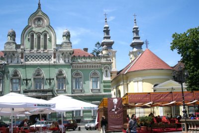 View of the Serbian Orthodox Cathedral and Unirii Square.