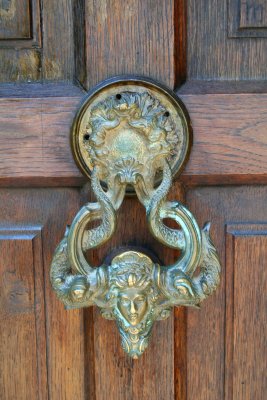 Door knocker on the front door of Bran Castle.