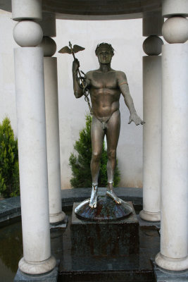 Greek statue (near the mineral bathhouse).