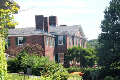 Glyndor House, a Georgian Revival style house was built in 1926. It was designed by New York architects Butler and Corse.