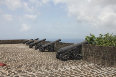 The British surrendered the fortress in 1782, when the French, under Admiral Comte Franois Joseph de Grasse, laid siege to it.