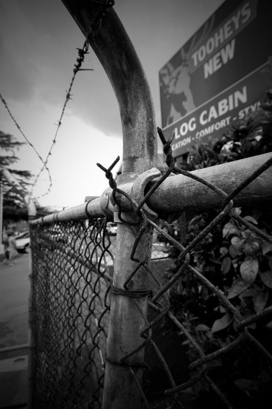 wire fence 5 v.jpg