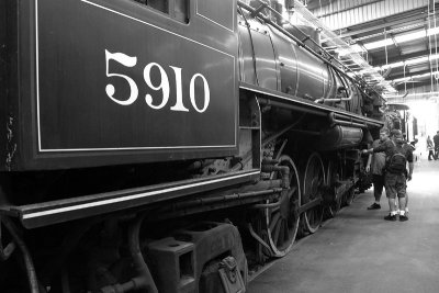 large steam loco 2 h.jpg