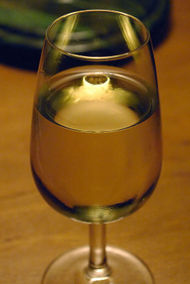 white wine 2 v.jpg