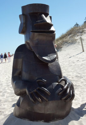 Statue on Cottesloe Beach.jpg