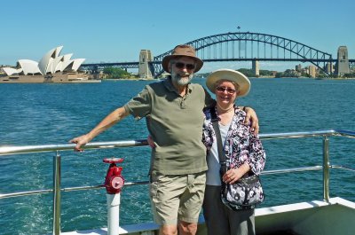 Sydney harbour Bridge from cruise.jpg