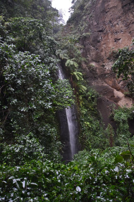 Chocoyero waterfall.jpg