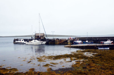 Pierowall harbour.jpg