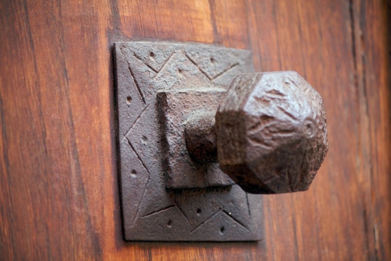 Door knockers, knobs & locks