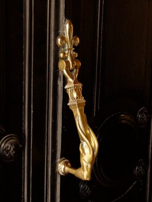 Door knockers, knobs & locks