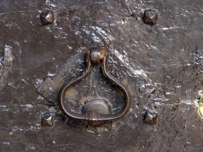 Door knockers, knobs & locks