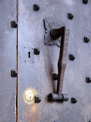 Door knockers, knobs & locks