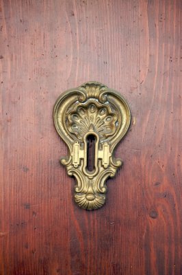 Door knockers, knobs & locks