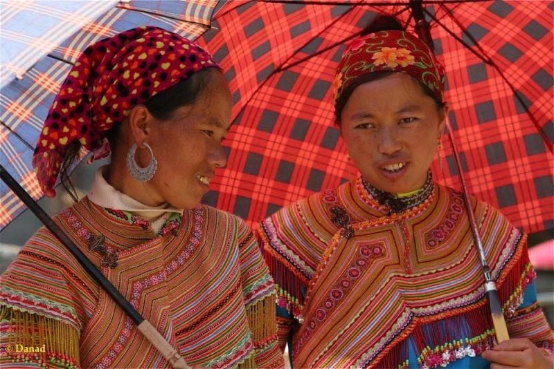 Flowers Hmong. Can Cau Market.