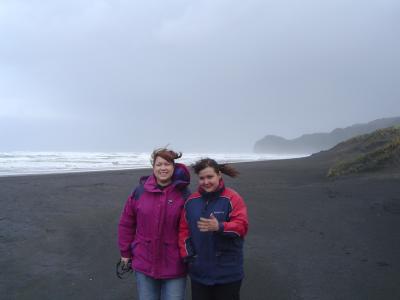 g4/74/267674/3/52011881.WaitakereRangesPihaBeachGannetColonyRuthandmebracinggalesforcesandatPiha.jpg