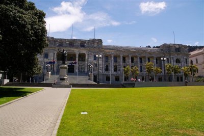 Wellington Parliamentsbuilding1 (Medium).jpg