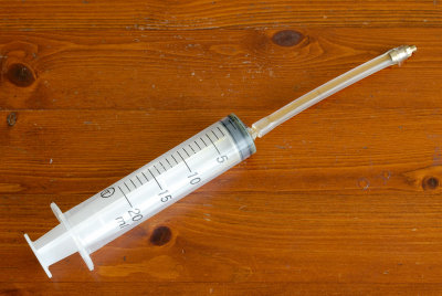 DIY DMR V8 Greasing Syringe