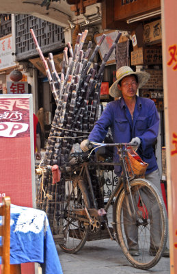 Yangshuo - Sugarcane merchant