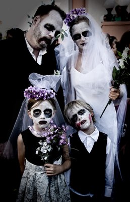 The Family that Zombie's together...