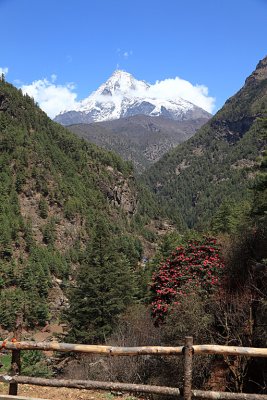 Looking back up the Dudh Koshi valley