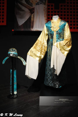 Costume of Dr Lam Kar Sing