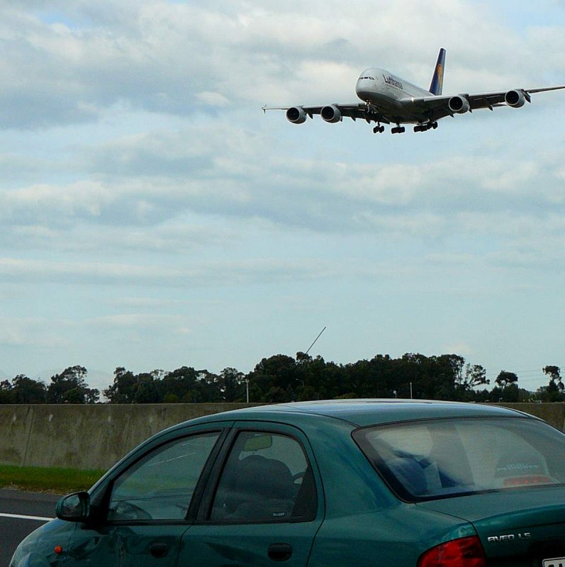 A380 Lufthansa first visits Cape Town