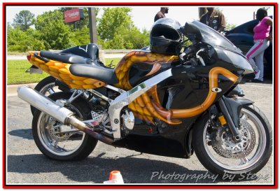Columbia Hooters Bike and Car Wash