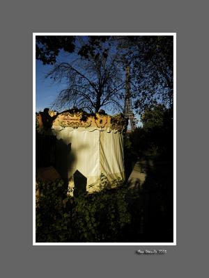 Another sleeping carrousel