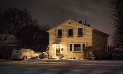 Nighttime House 20530-2