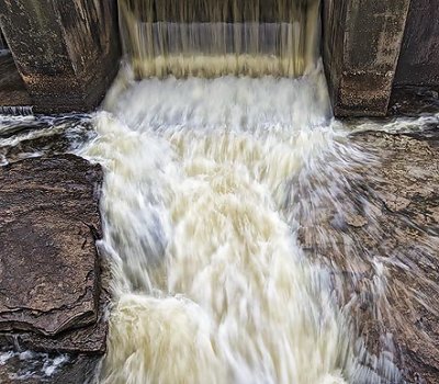 Weir Outflow 20120503