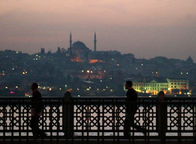 Galata Bridge Silhouette.jpg