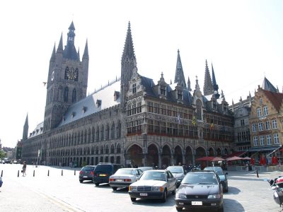 Lakenhallen, Ieper