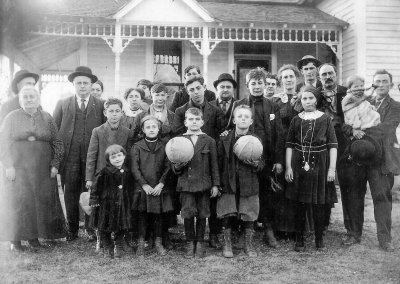 Sherman Gray (3rd left) Clan