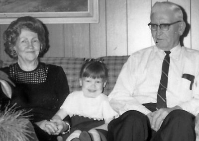 Arthur and Jesse (Clements) Peterson with grandaughter